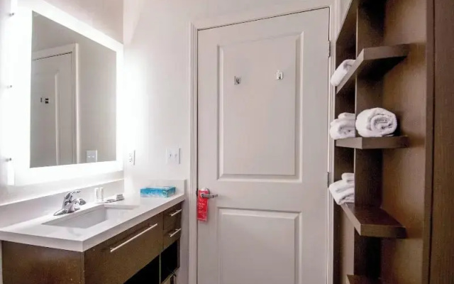 Double Suite
