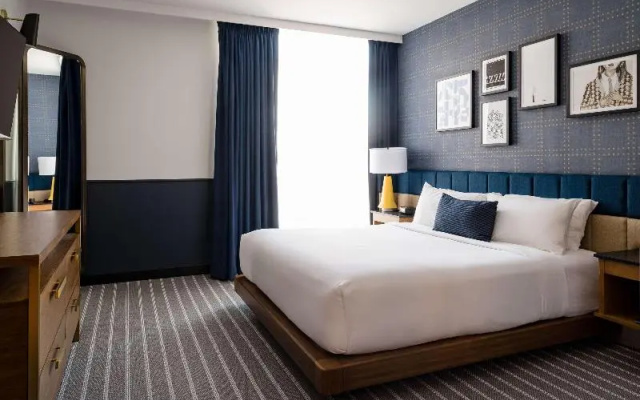 1 Bedroom Accessible Double Suite