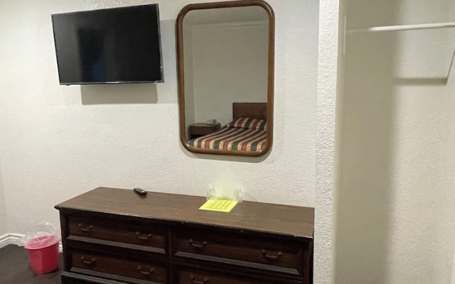 Comfort room