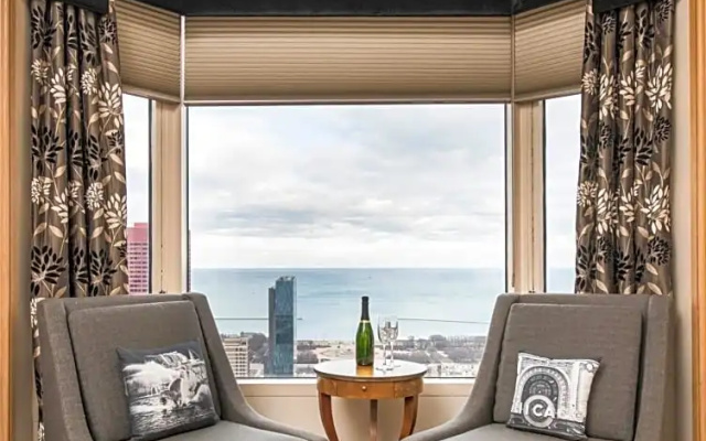 Standard Double room with lake view