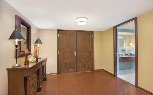1 Bedroom Presidential Double Suite