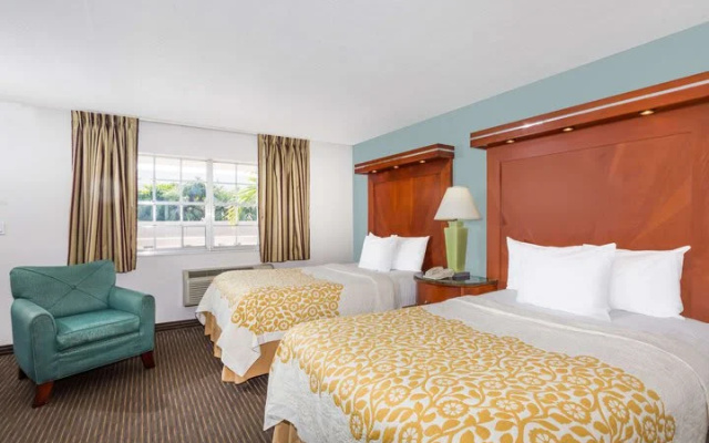 Grand room