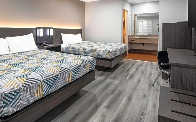 Sextuple Suite