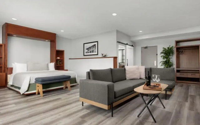 Double Suite