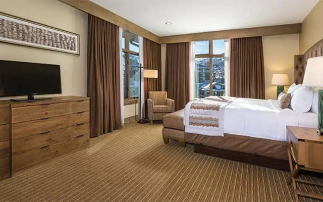 3 Bedrooms Deluxe room with balcony