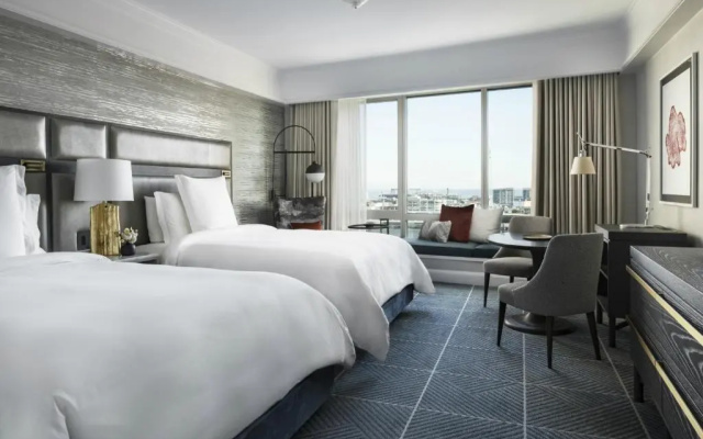 Deluxe Twin room with view