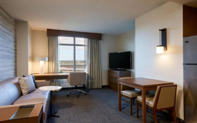 1 Bedroom Suite with city view