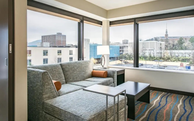 Suite with view