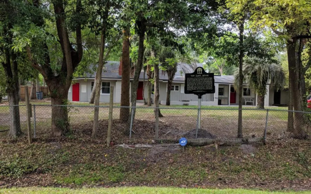3 Bedrooms Cottage