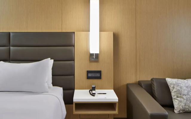 Standard Double room with city view