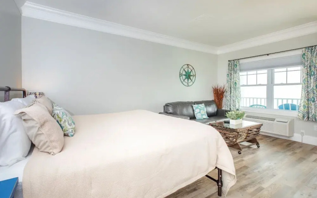 Deluxe Double Suite with balcony and with ocean view
