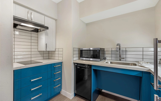 2 Bedrooms Double Suite