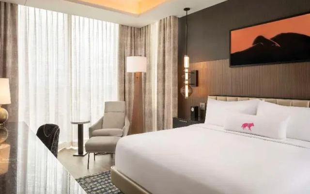 2 Bedrooms Suite with city view