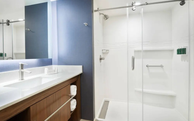 2 Bedrooms Suite