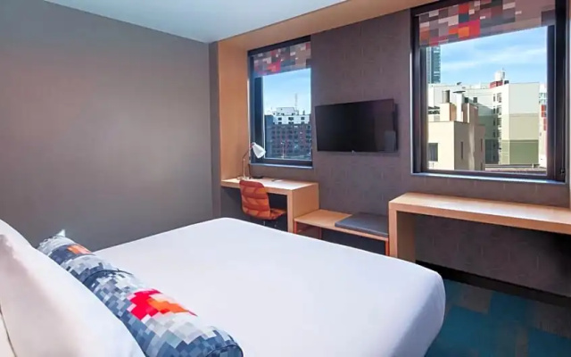 Standard room with city view