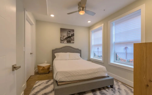 Deluxe Apartment
