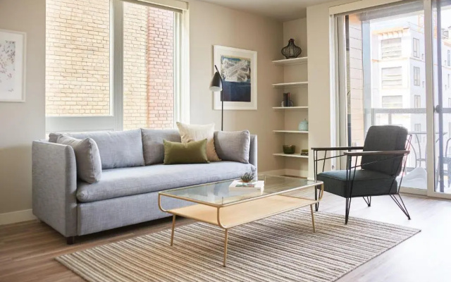 2 Bedrooms Apartment