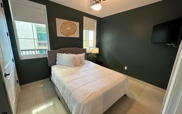 3 Bedrooms Suite with balcony and with view