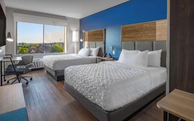 Standard Sextuple room