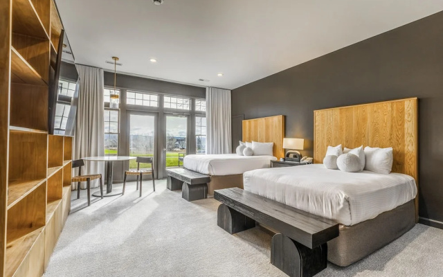 Deluxe Quadruple room
