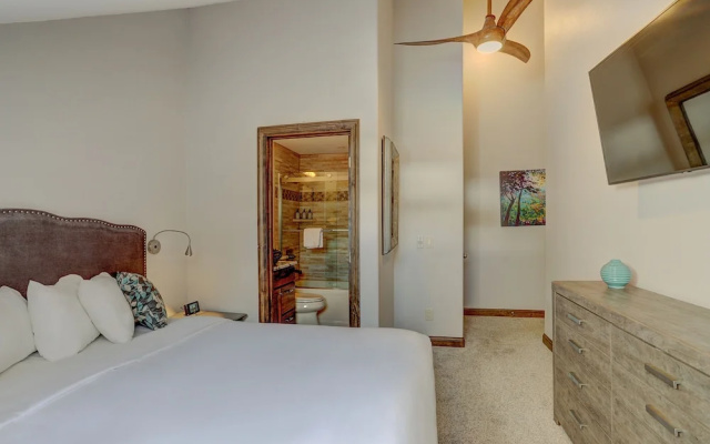 4 Bedrooms Premier room with balcony