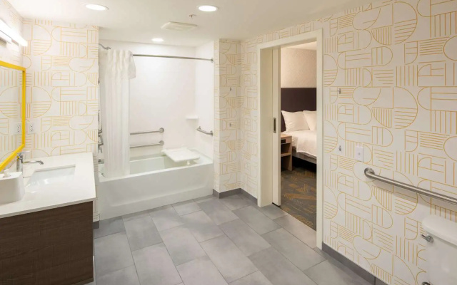 1 Bedroom Suite