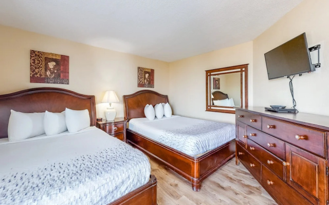 1 Bedroom Standard Quadruple room with balcony and oceanfront