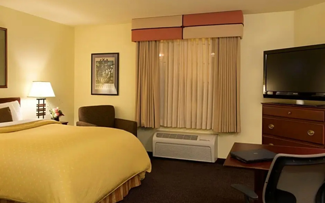 Suite with balcony