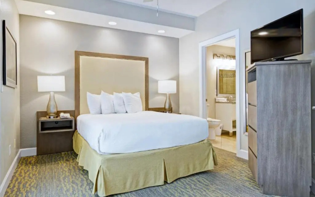 1 Bedroom Condo