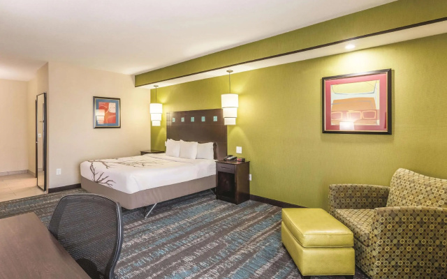 Mobility/Hearing Accessible Double room