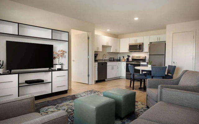 3 Bedrooms Suite