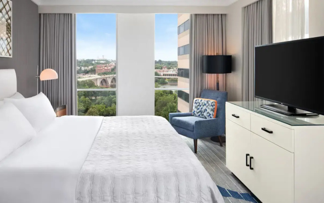 1 Bedroom Suite with river view