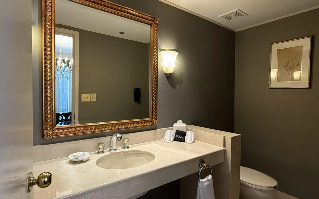 Double Suite