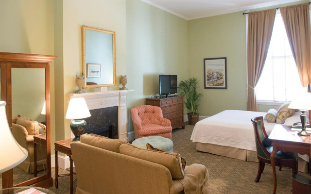 Economy Suite