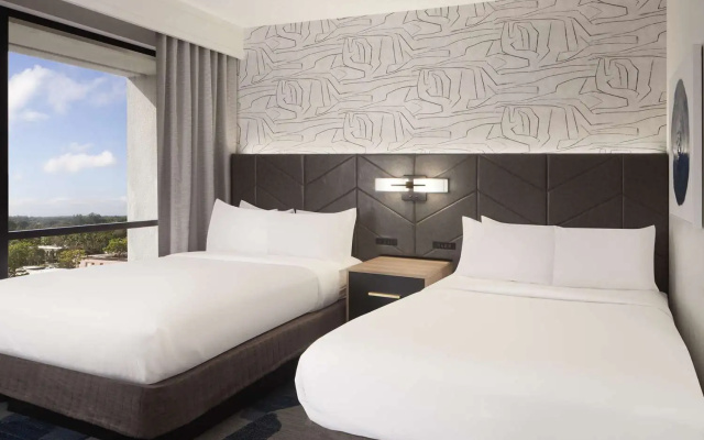 2 Room 2 Bath Suite