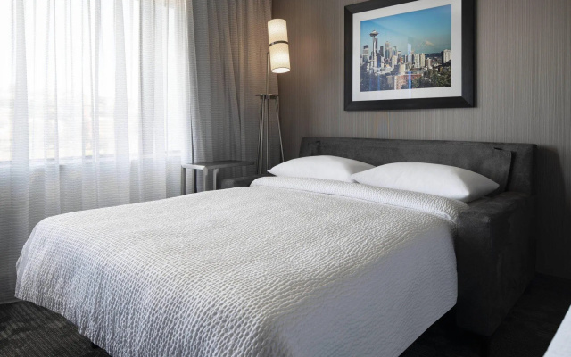Standard Double room with lake view