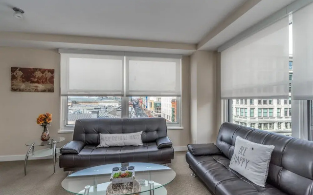 2 Bedrooms Premium Apartment with city view