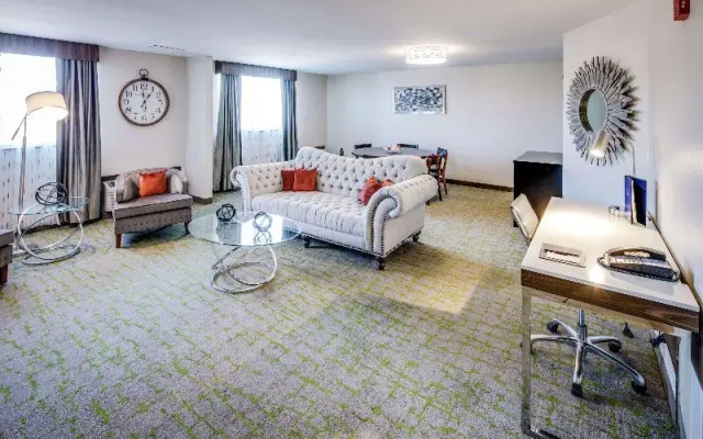 Standard Suite