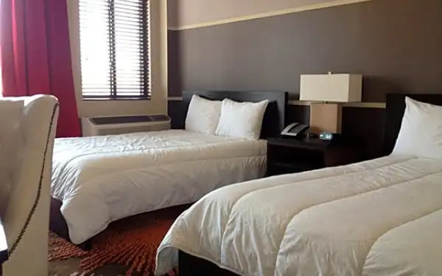Deluxe Quadruple room with balcony