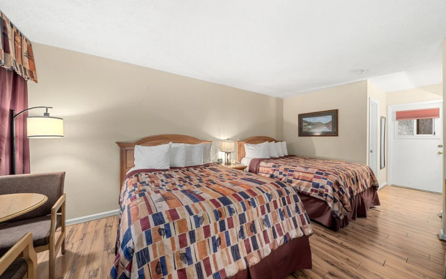 Standard Quadruple room