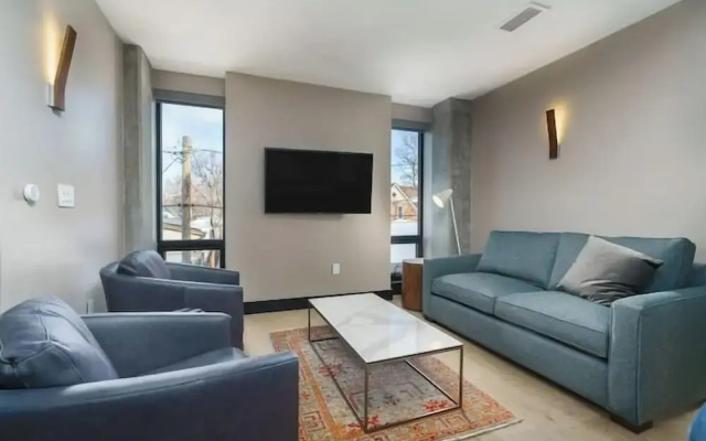 Deluxe Apartment