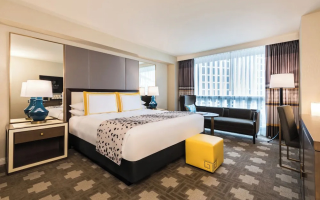 Julius Signature Level Executive Double Suite