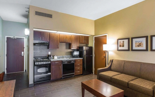 Double Suite