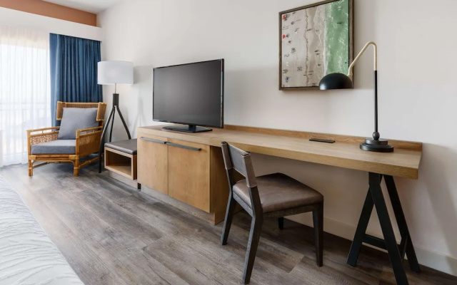 Standard Double room with partial ocean view