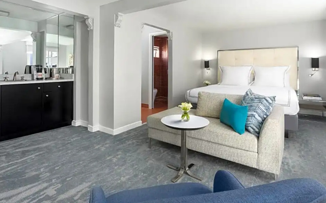 Penthouse Suite