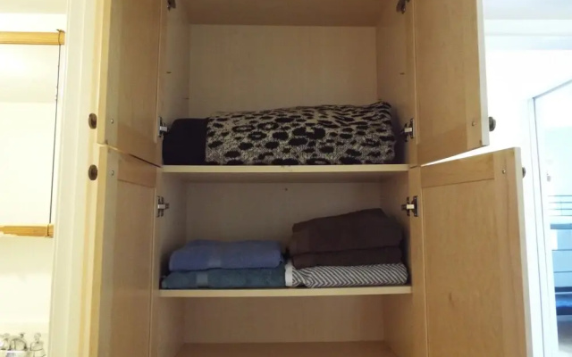 3 Bedrooms Apartment