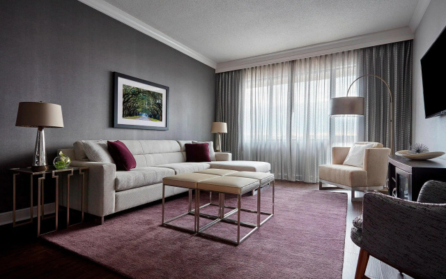 Presidential Double Club Suite