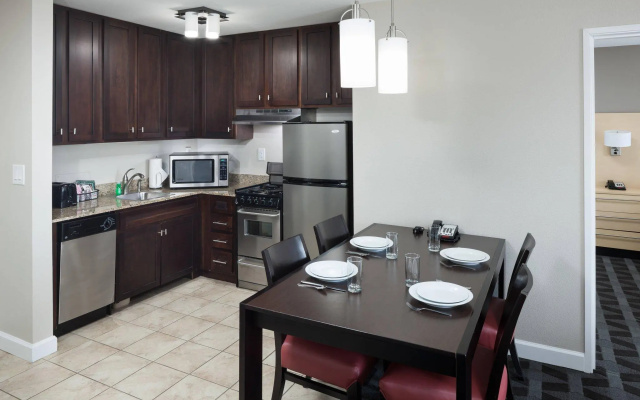 2 Bedrooms Suite