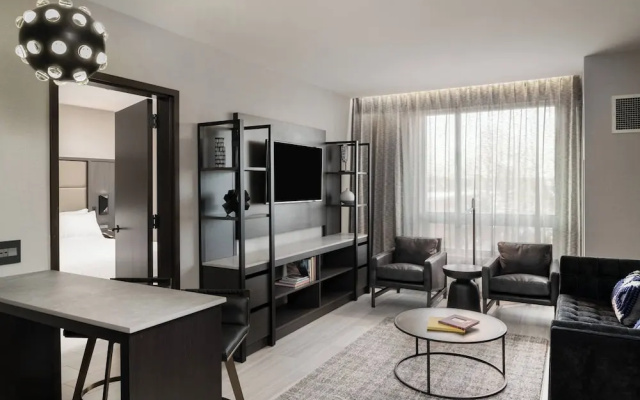 1 Bedroom Suite