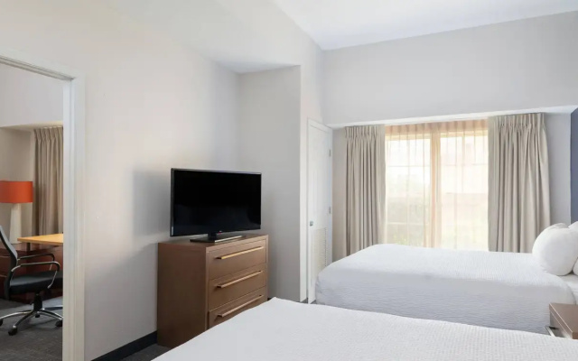 2 Room 1 Bedroom Suite